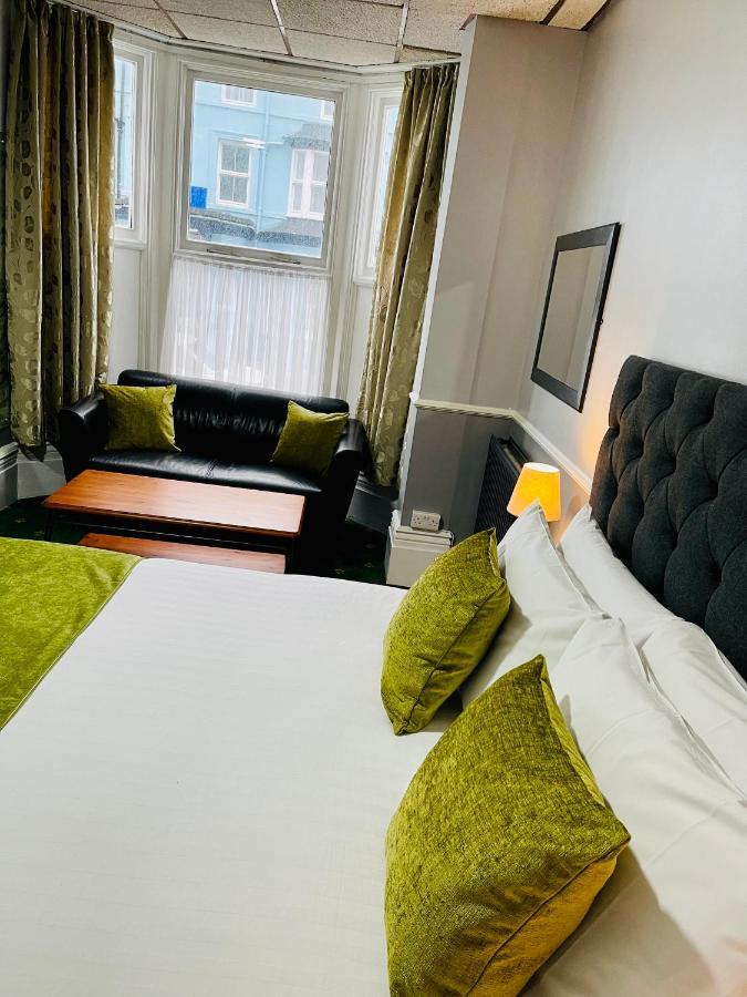 Palm Court B&B Ilfracombe Bagian luar foto