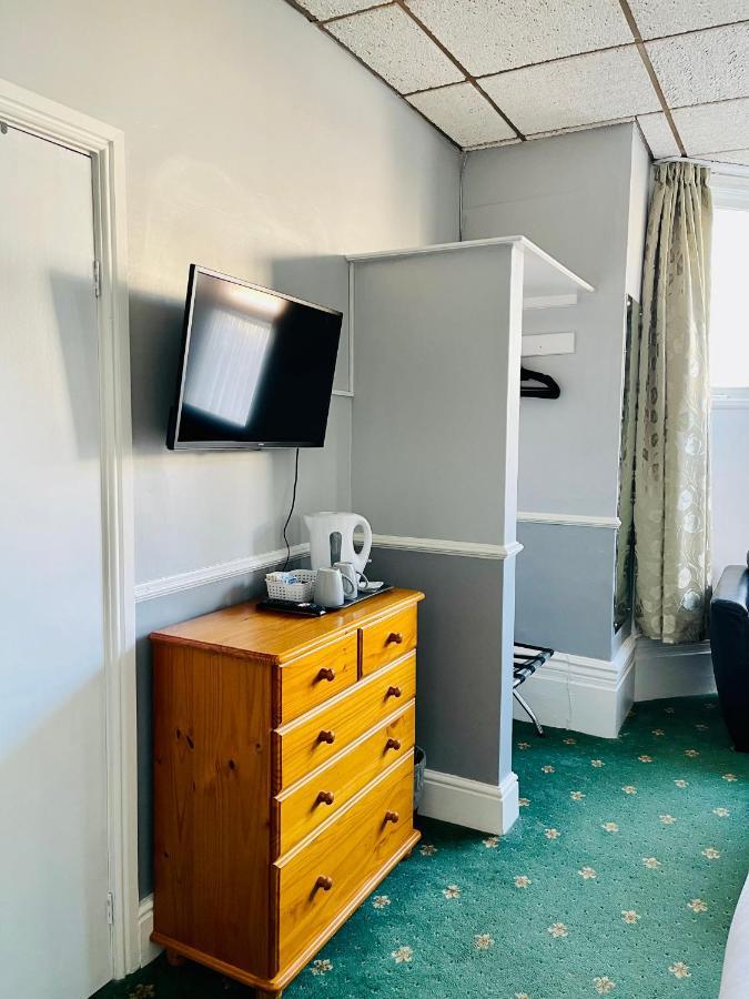 Palm Court B&B Ilfracombe Bagian luar foto