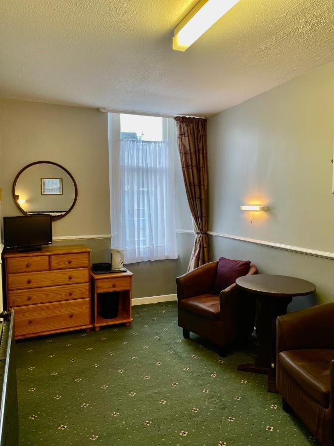 Palm Court B&B Ilfracombe Bagian luar foto