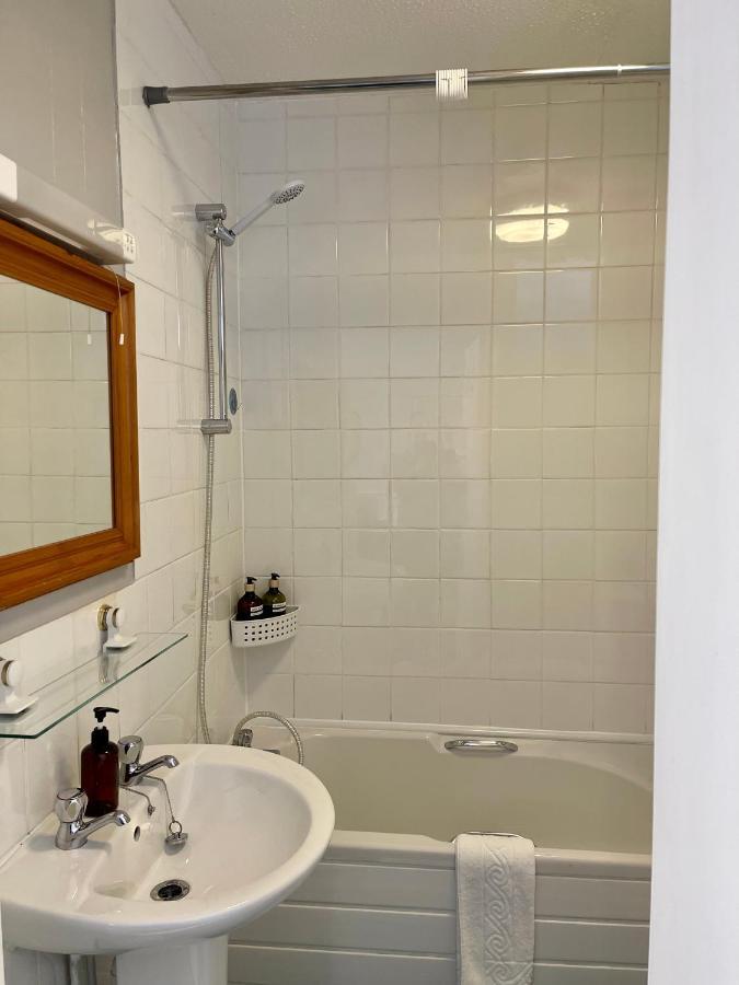 Palm Court B&B Ilfracombe Bagian luar foto