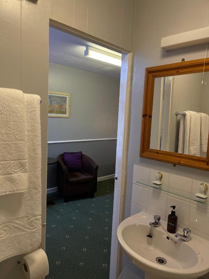 Palm Court B&B Ilfracombe Bagian luar foto