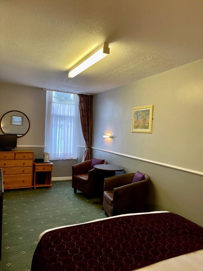 Palm Court B&B Ilfracombe Bagian luar foto