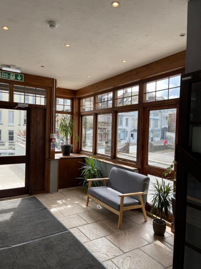 Palm Court B&B Ilfracombe Bagian luar foto