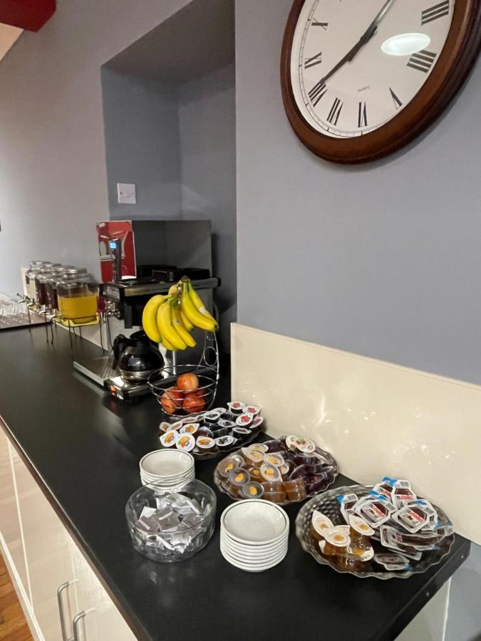 Palm Court B&B Ilfracombe Bagian luar foto