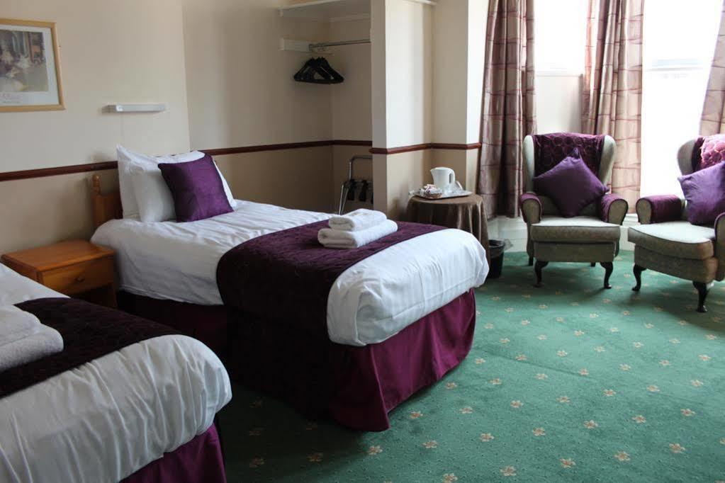 Palm Court B&B Ilfracombe Bagian luar foto