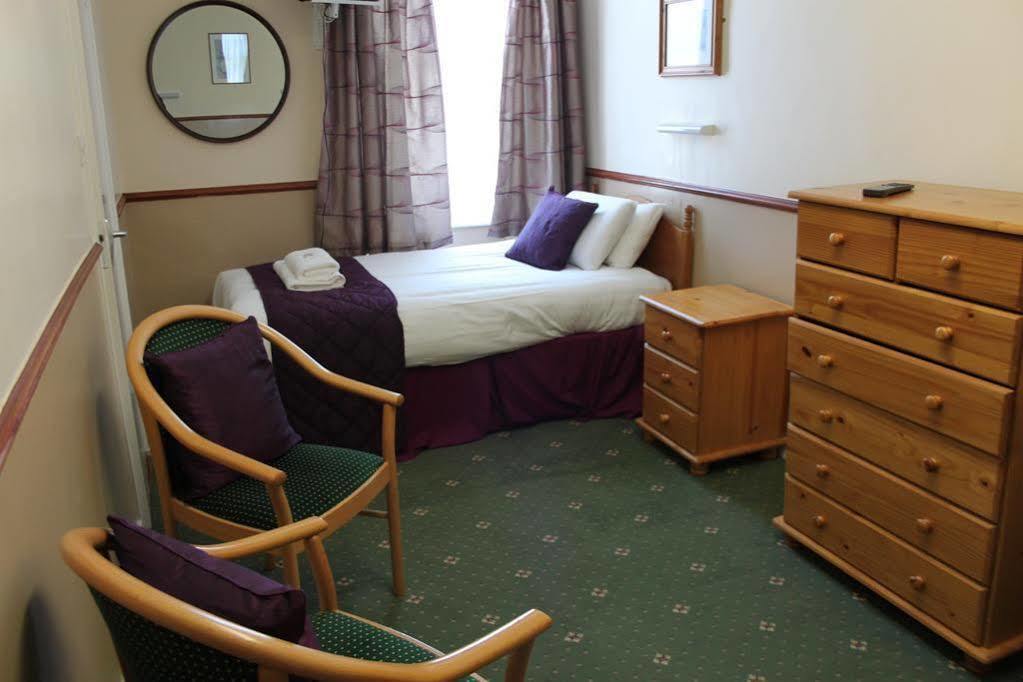 Palm Court B&B Ilfracombe Bagian luar foto